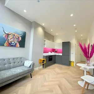 Luxury Reno'd 1 Bed Nr Bruntsfield & The Meadows Apartment